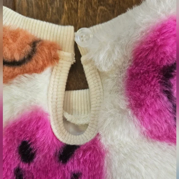 💝💝5/$25💝💝SHEIN Fuzzy Sweater with Colorful Accents - Picture 8 of 8